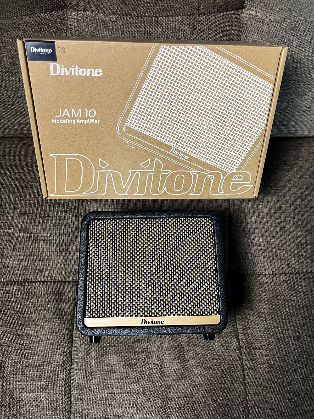 DIVITONE JAM-10BK MODELING AMPLIFIER