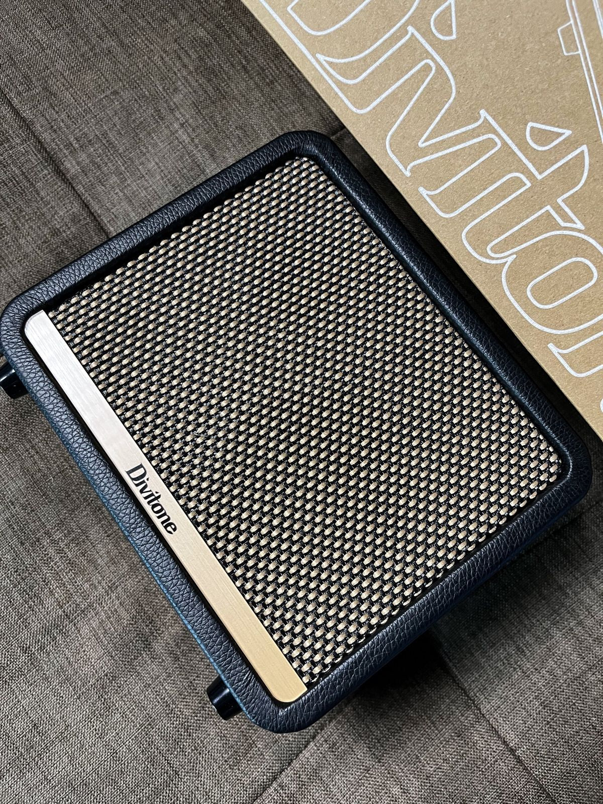 DIVITONE JAM-10BK MODELING AMPLIFIER