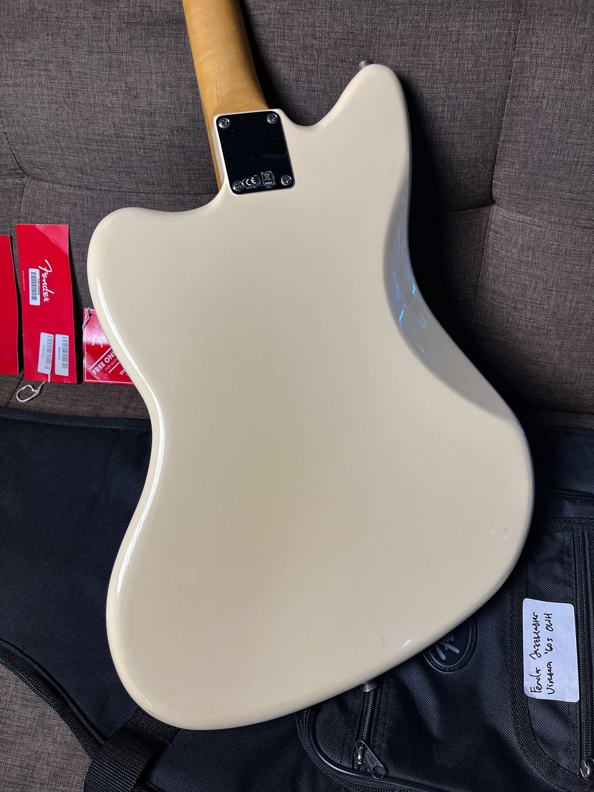Fender jazzmaster 60s vintera upgrade pickguard & wiring