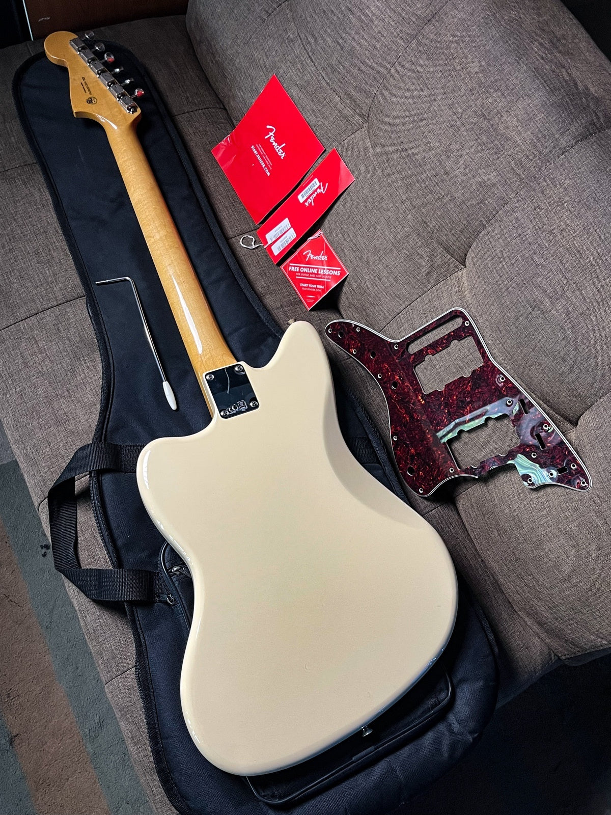 Fender jazzmaster 60s vintera upgrade pickguard & wiring