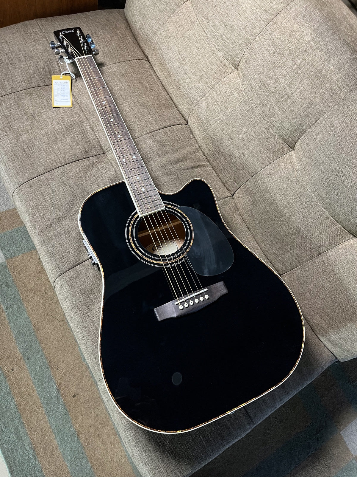 CORT E/ACOUSTIC GUITAR W/EQ (+/+BAG) AD-880CE-BK