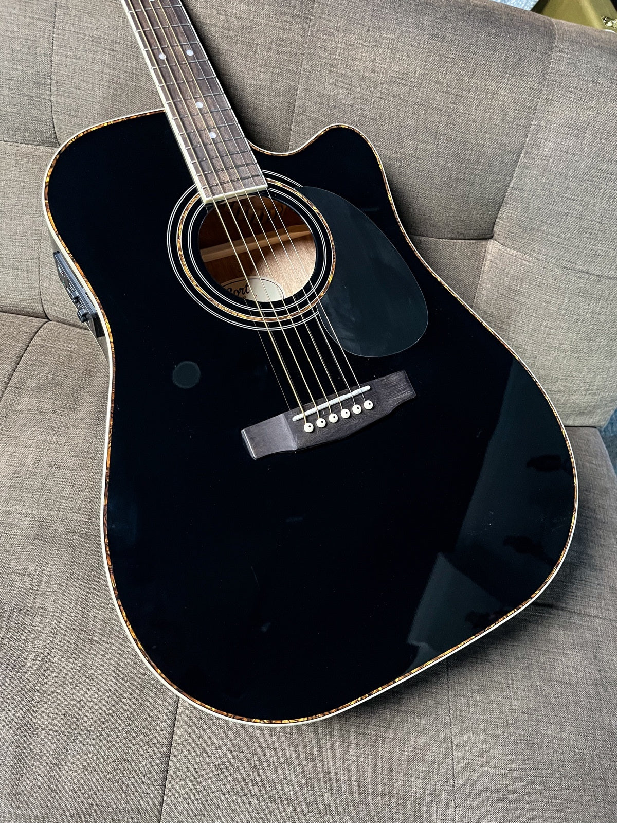 CORT E/ACOUSTIC GUITAR W/EQ (+/+BAG) AD-880CE-BK