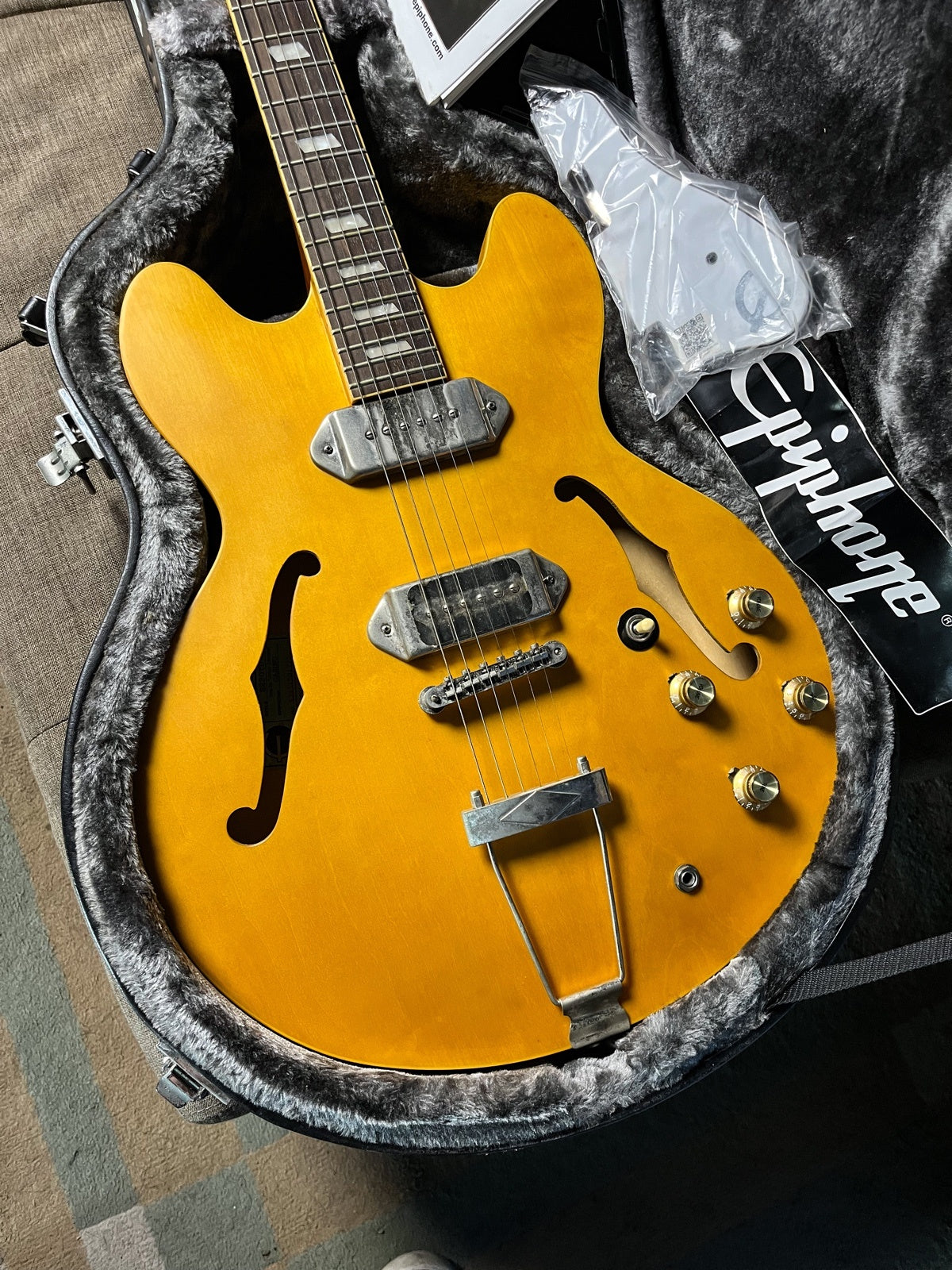 Epiphone casino inspired john lennon
