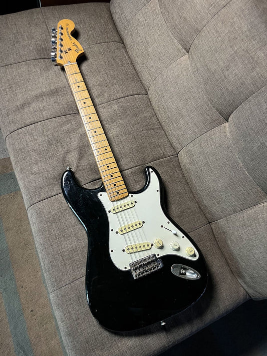 Fender stratocaster st72 japan relic