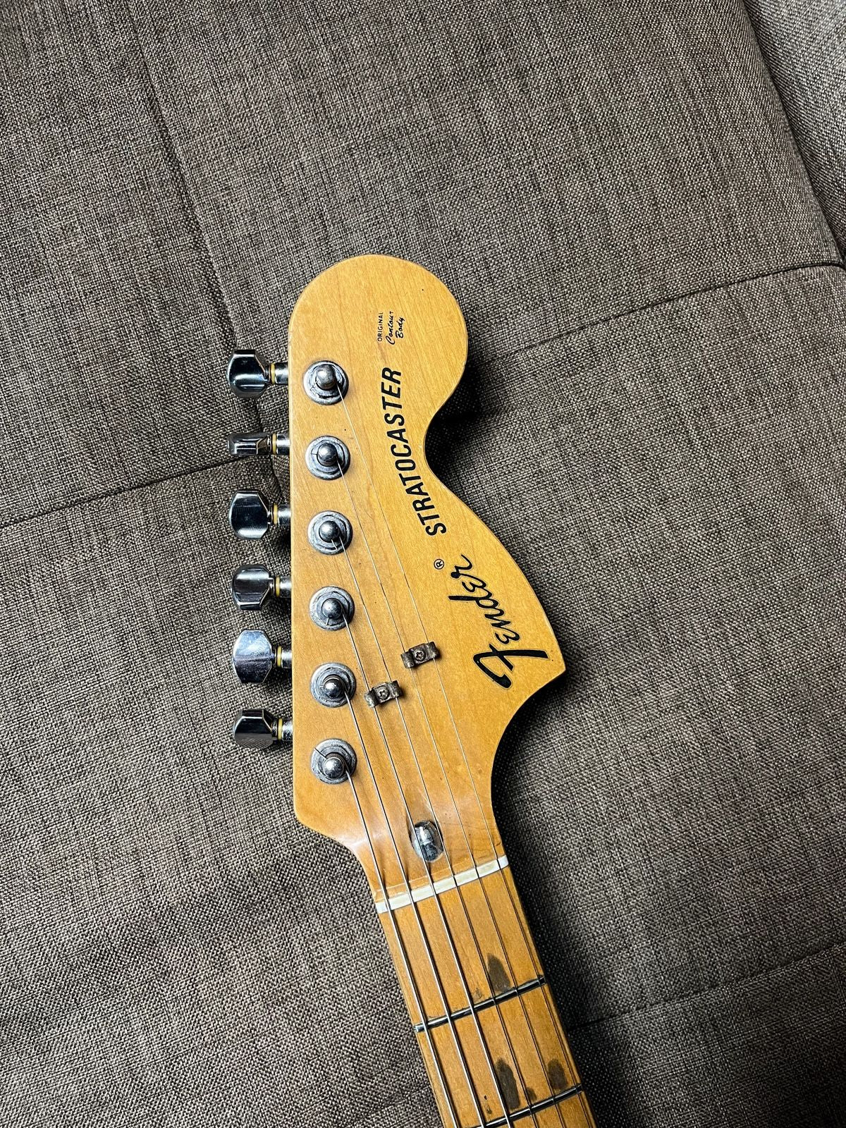 Fender stratocaster st72 japan relic