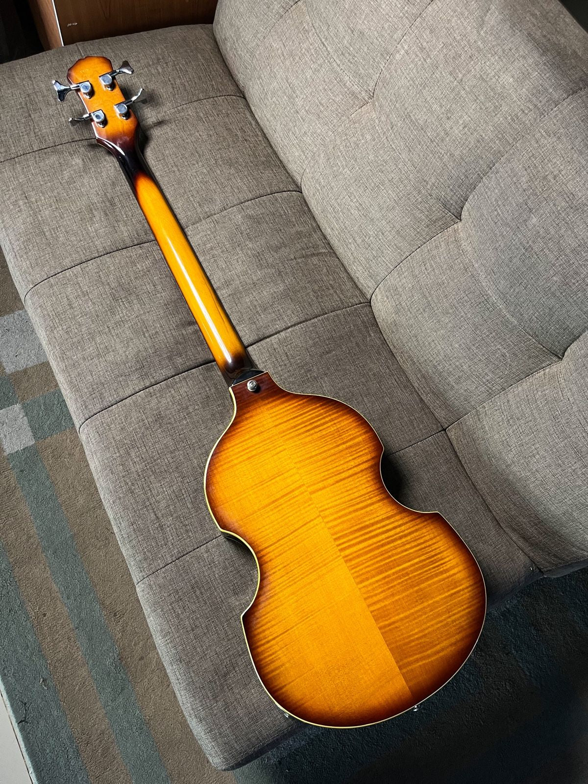 Epiphone bass viola made in korea