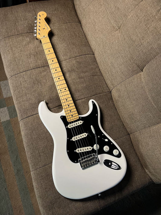 Fender stratocaster hybrid II artic white