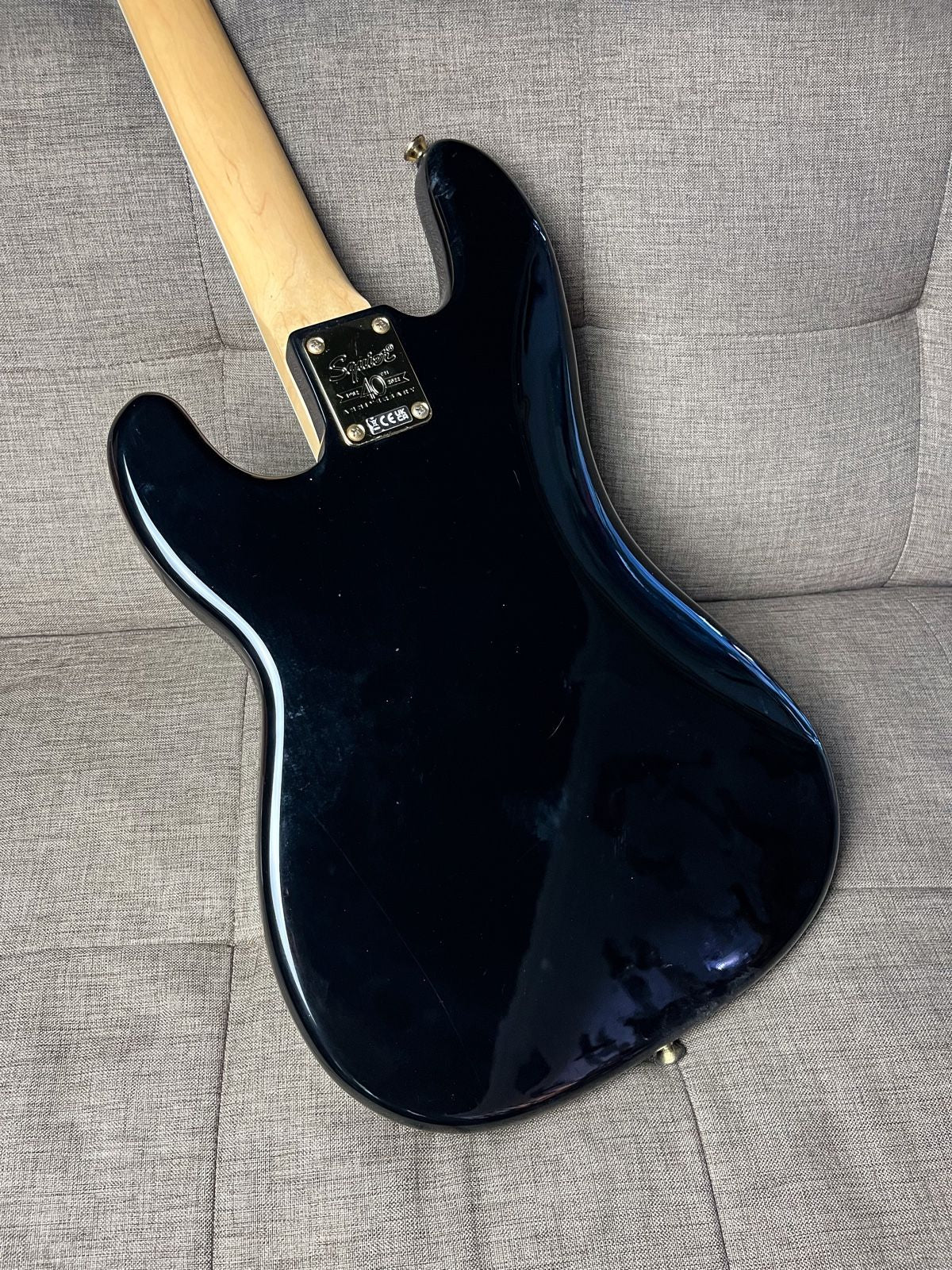 Squier precision bass 40th anniversary gold edition