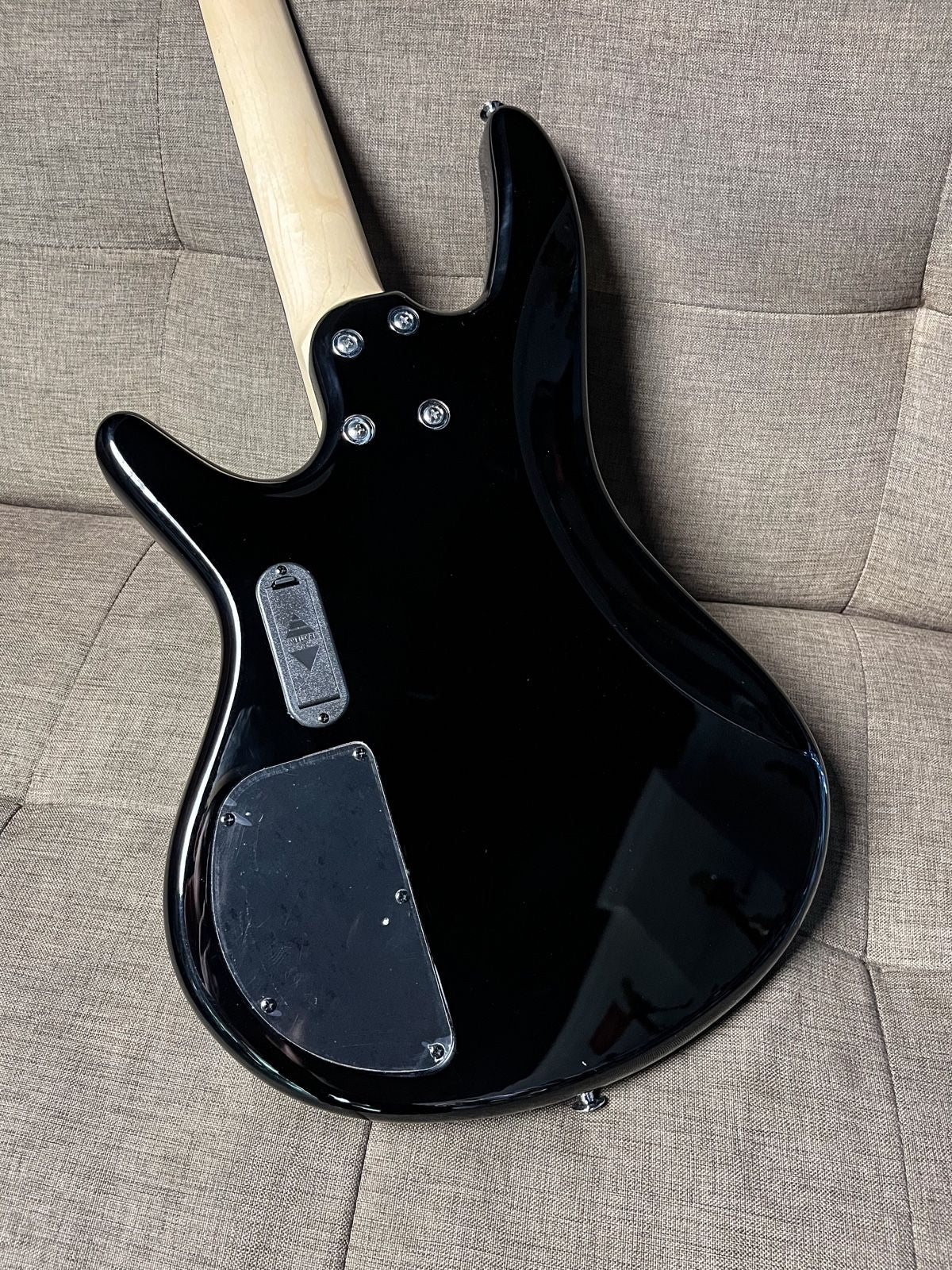 IBANEZ GSR200-BK 4-STRING ELECTRIC BASS GUITAR, BLACK