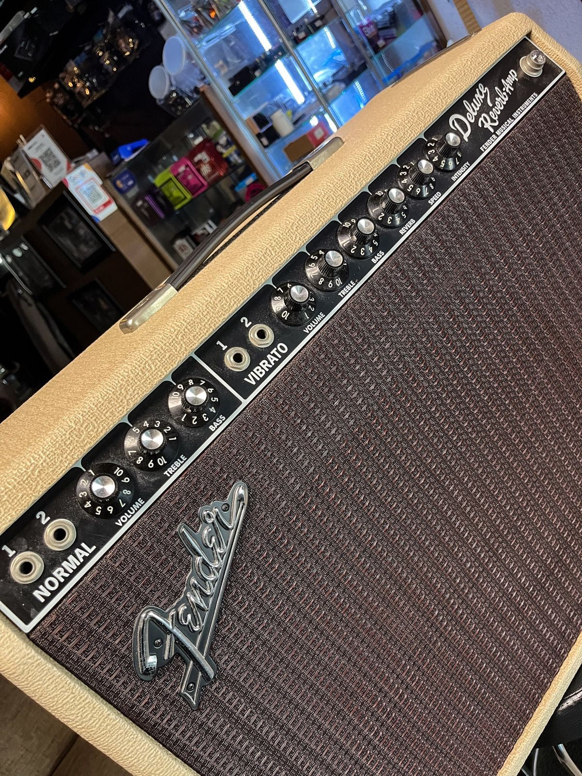 Fender deluxe reverb amp tone master