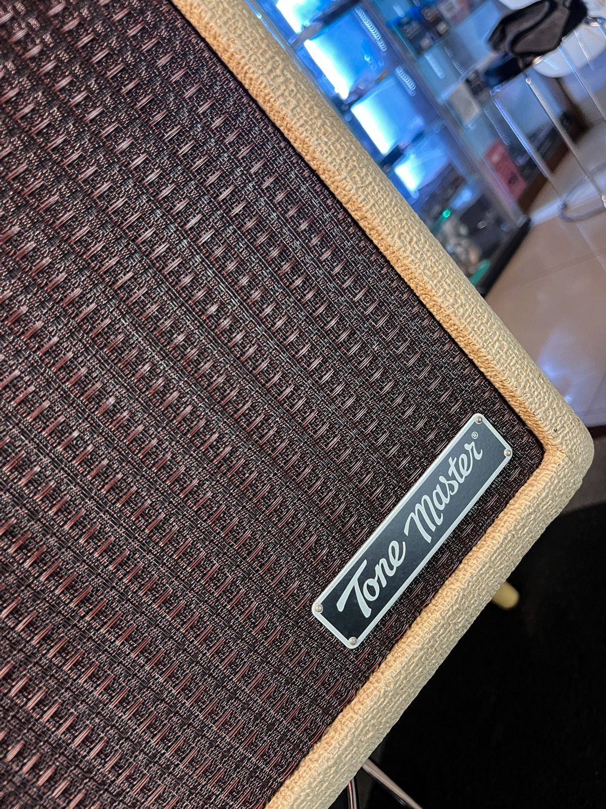 Fender deluxe reverb amp tone master