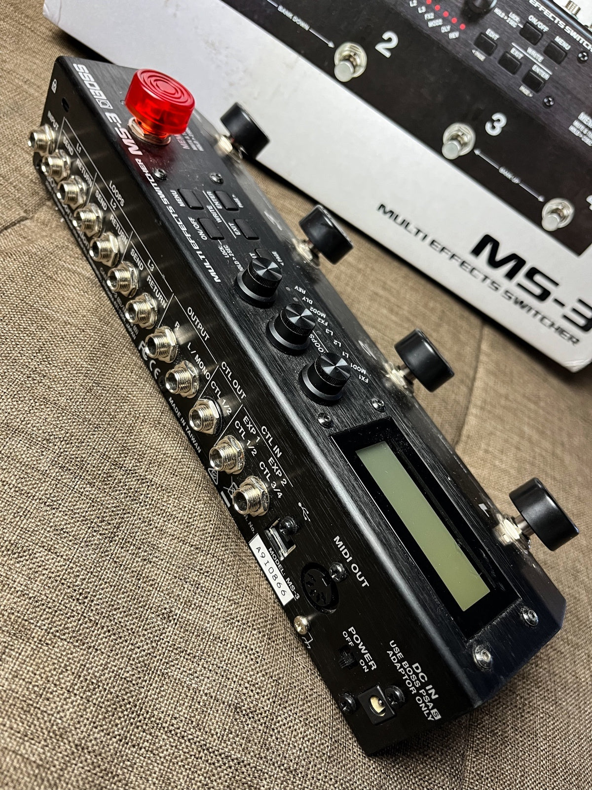 Boss MS3 multi effects switcher