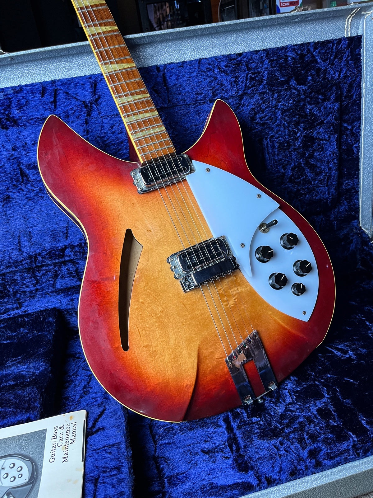 Rickenbacker 360V64 90's