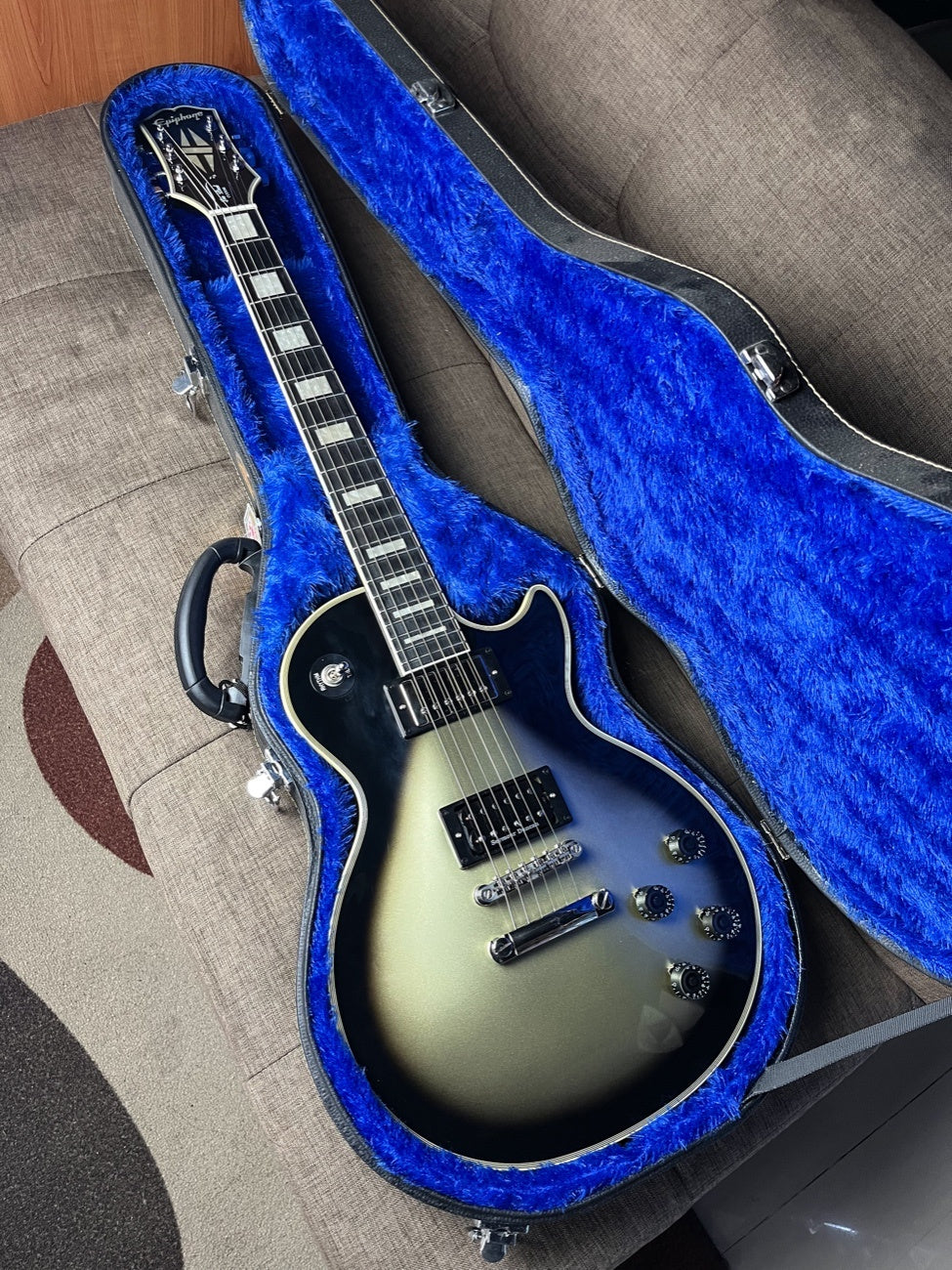 Epiphone lespaul custom adam jones