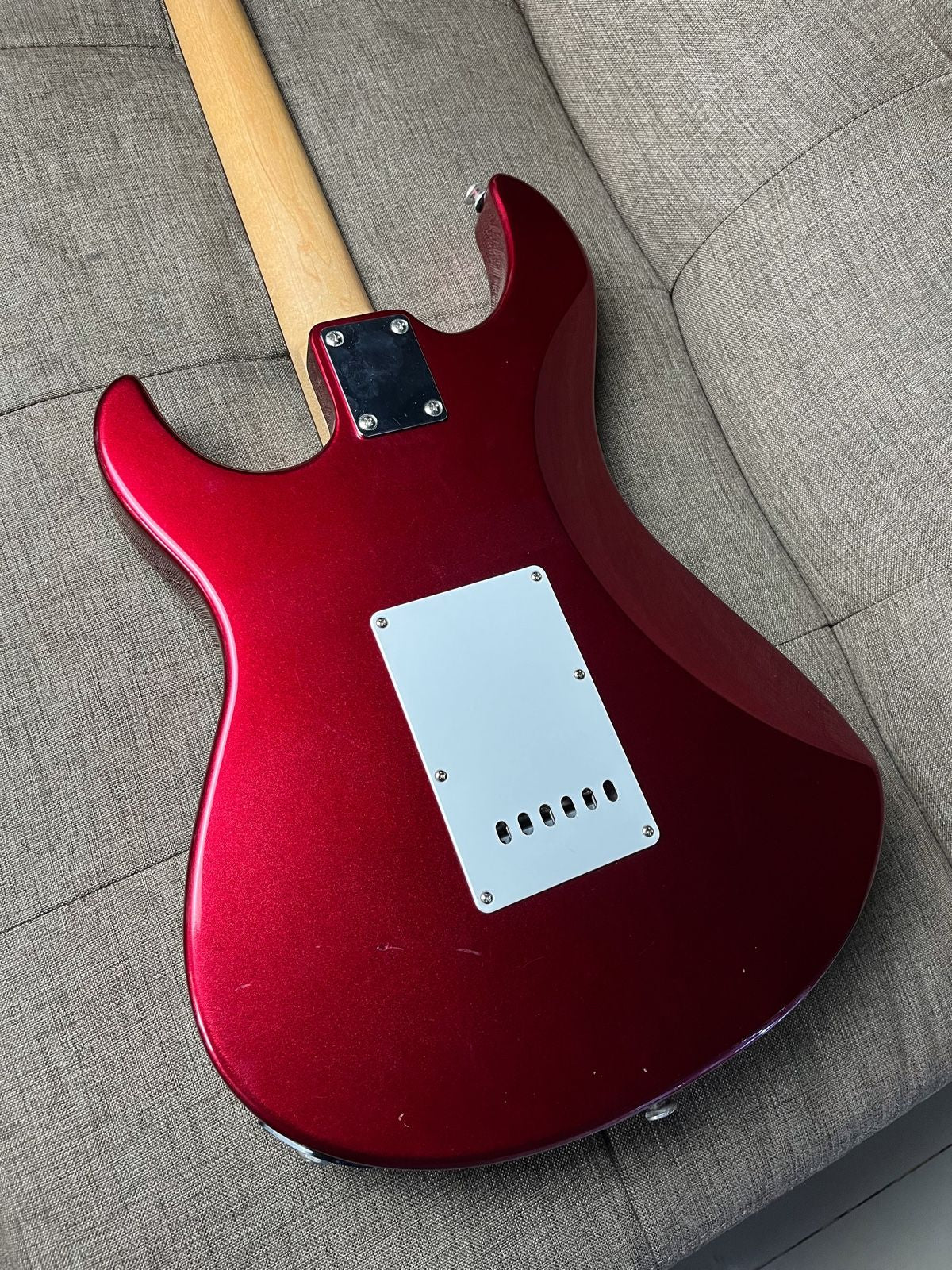 Yamaha Pasifica 112J