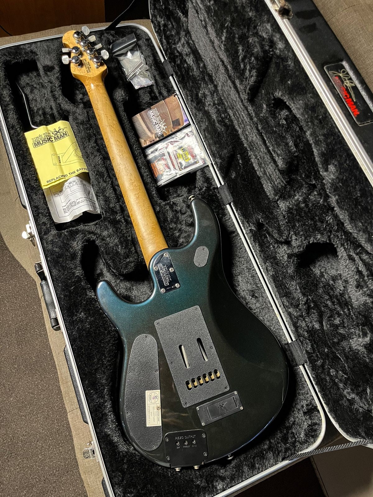 Musicman JP6 Mystic Dream