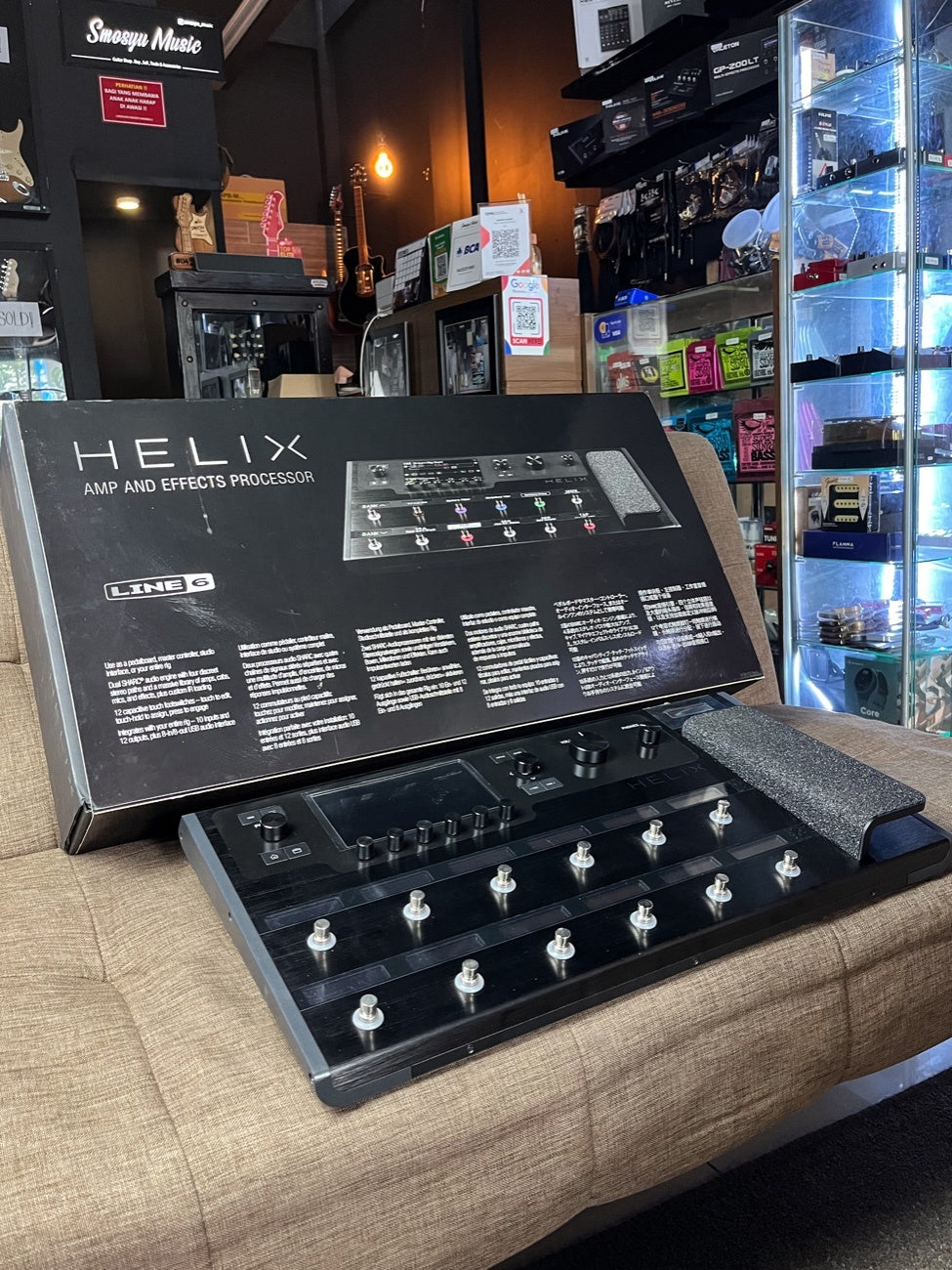 Line 6 Helix Floor