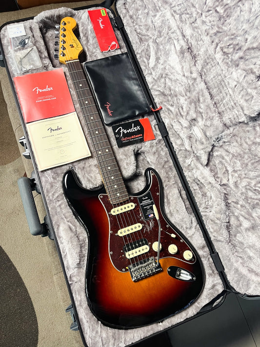 Fender stratocaster american professional II hss 3 tone sunburst