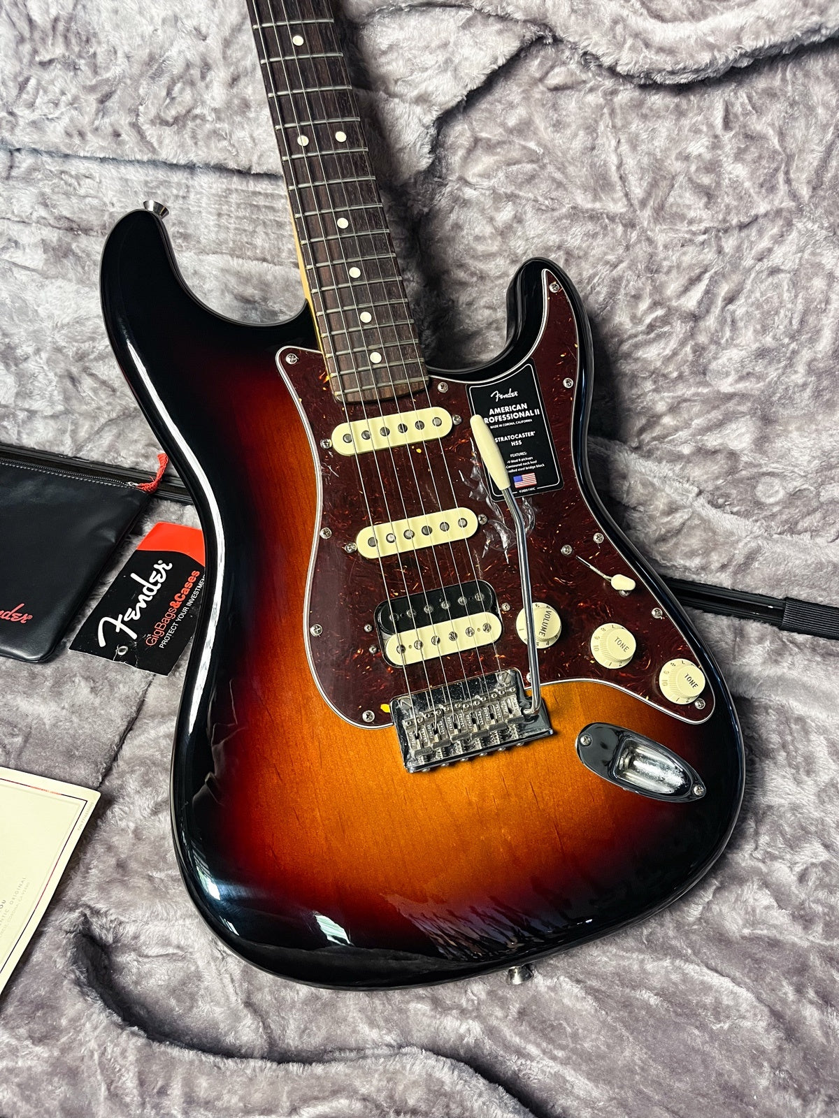 Fender stratocaster american professional II hss 3 tone sunburst