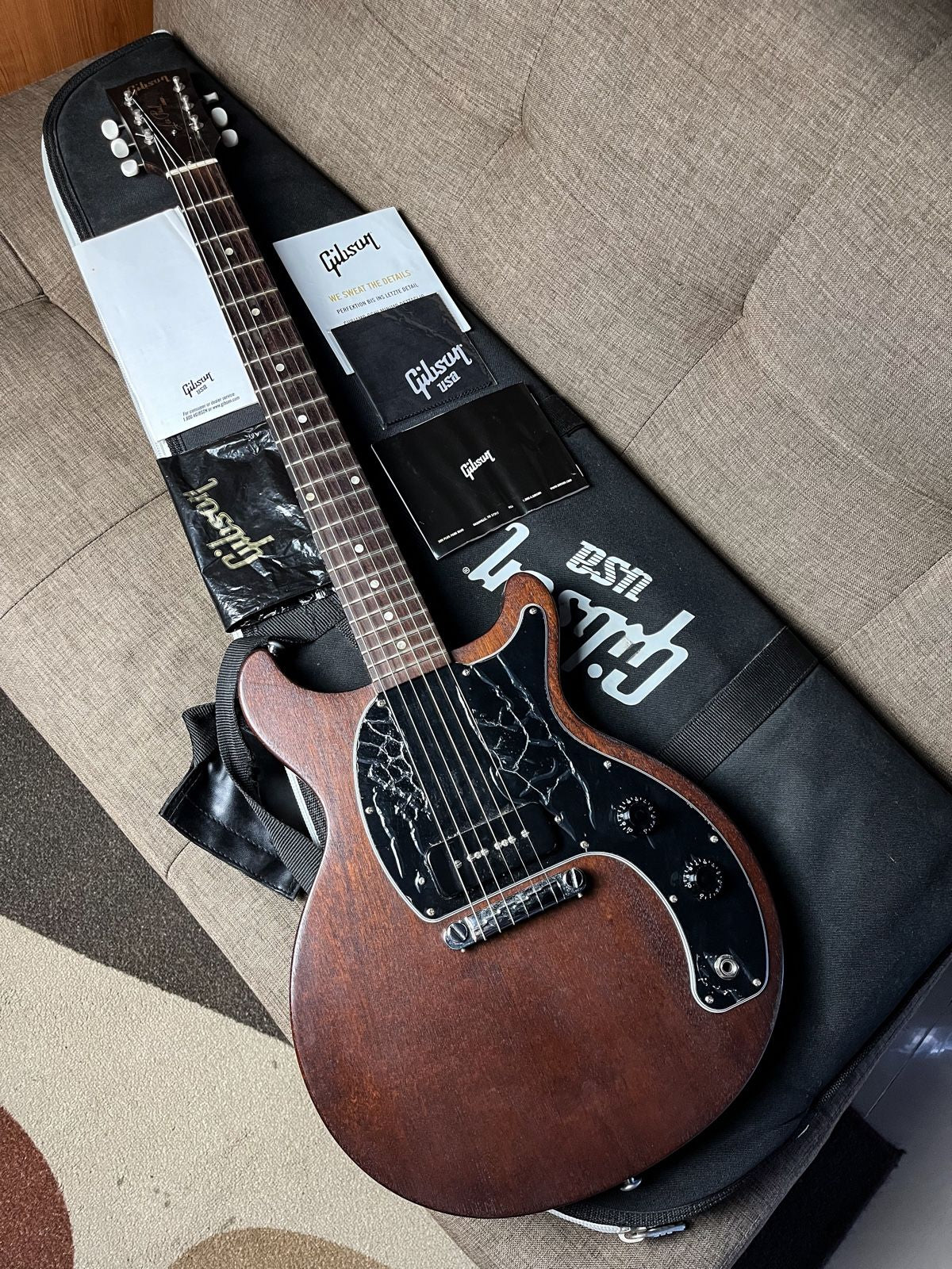 Gibson lespaul junior tribute