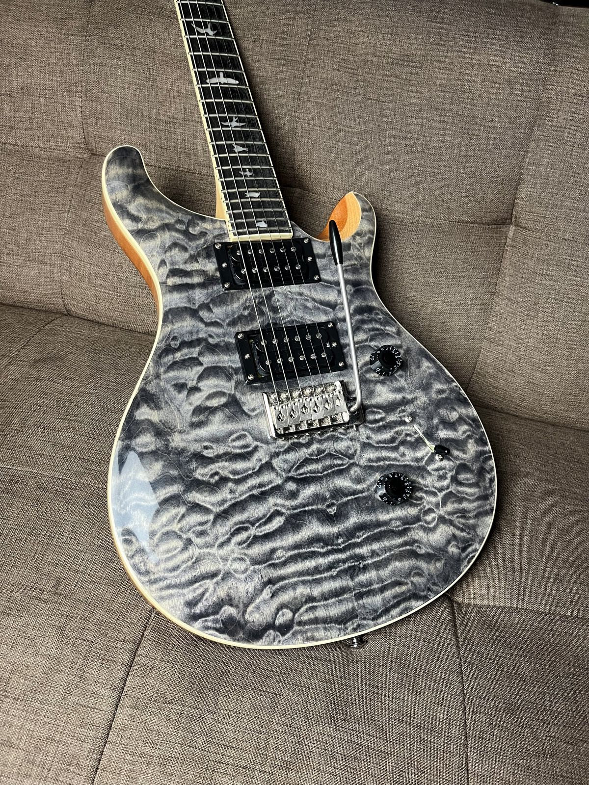 Prs se custom quilt 24 maple limited edition in charcoal