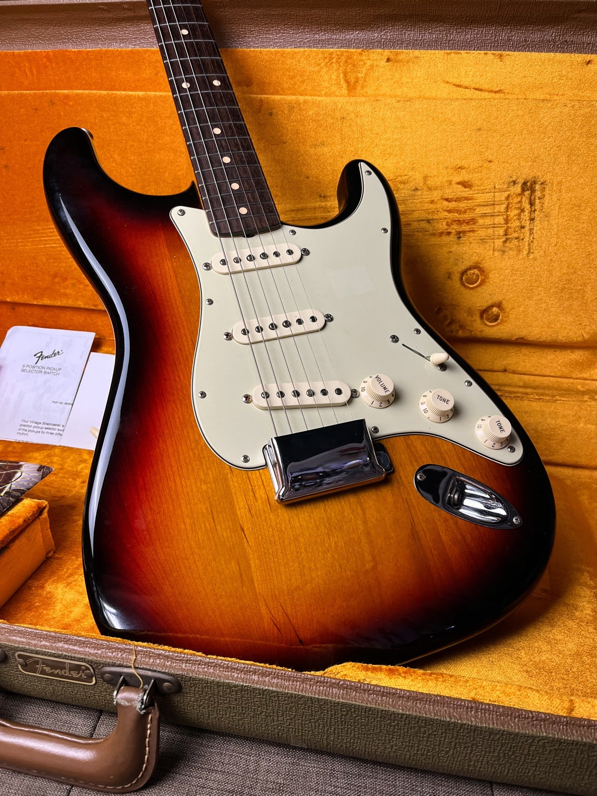 Fender stratocaster american vintage reissue avri 62