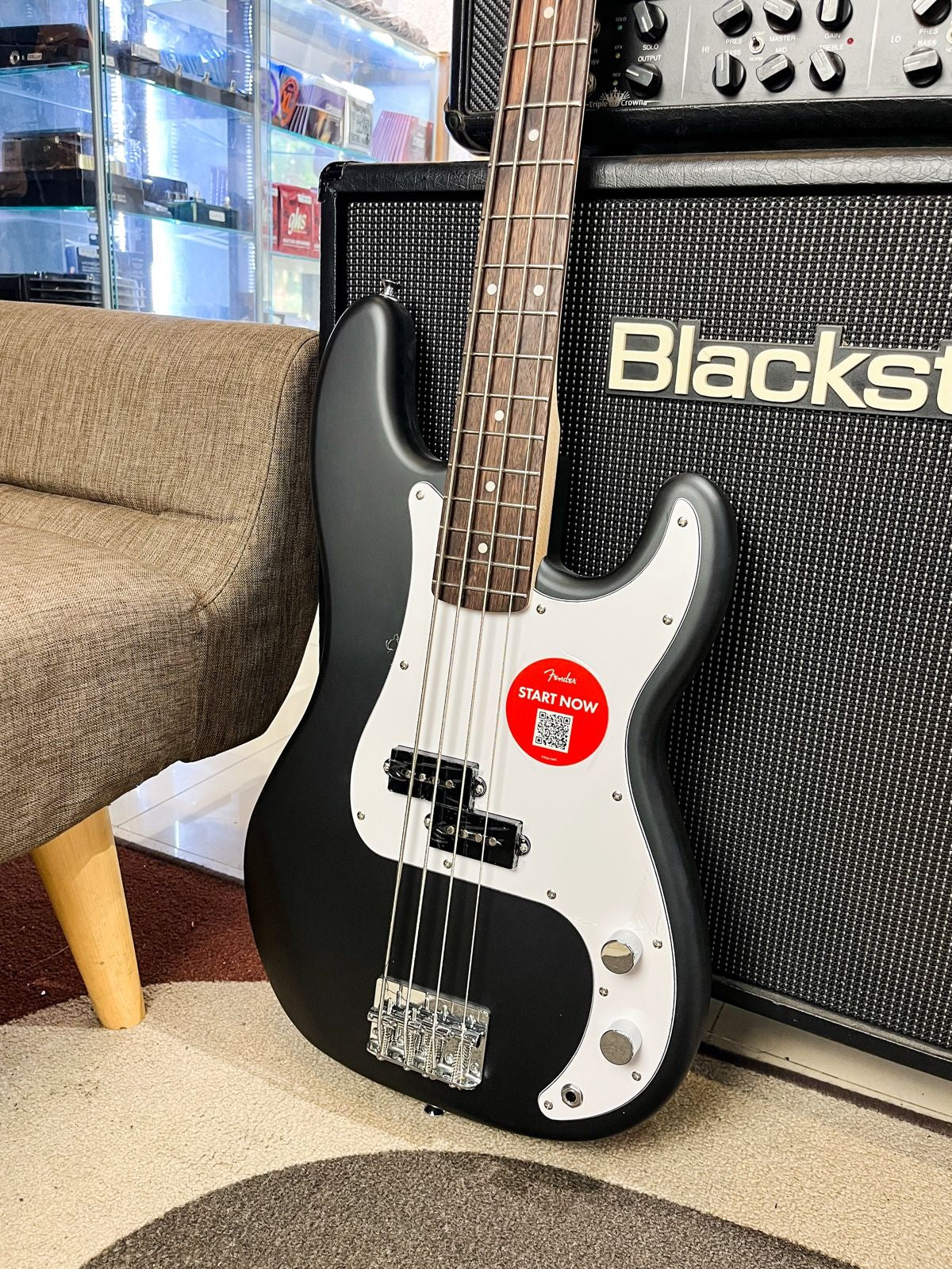Squier Debut Series Precision Bass Guitar, Laurel FB, Black