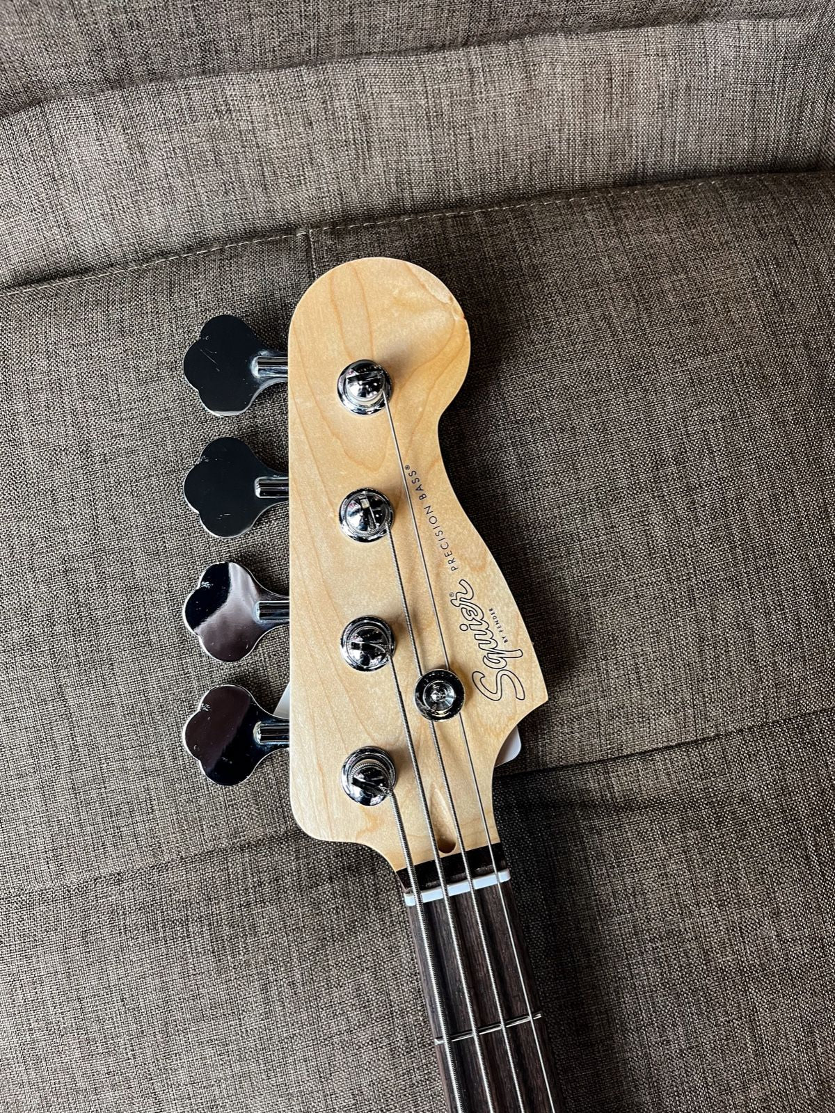 Squier Debut Series Precision Bass Guitar, Laurel FB, Black