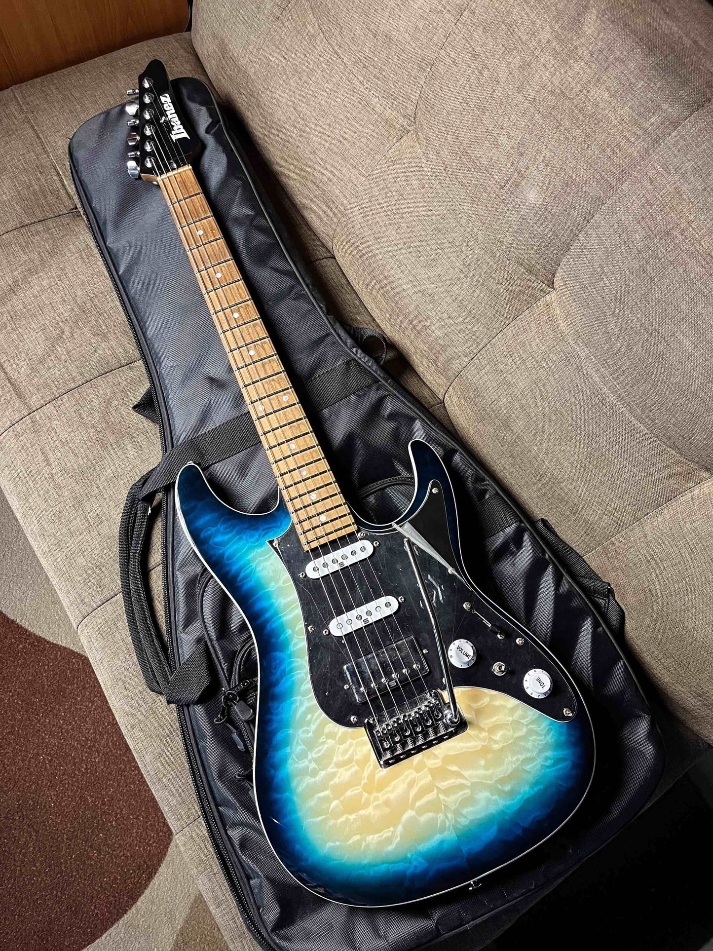 Ibanez Premium AZ24P1 QM
