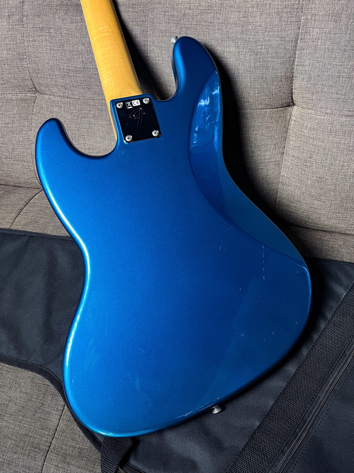 Fender Jazz Bass Traditional II Late 60s Lake Placid Blue Japan