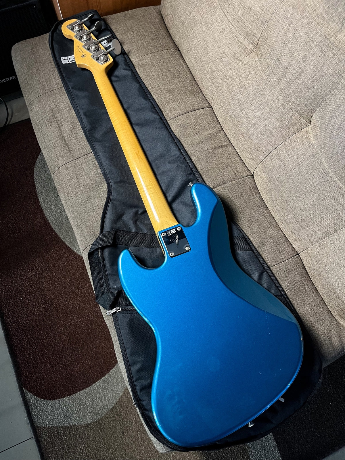 Fender Jazz Bass Traditional II Late 60s Lake Placid Blue Japan