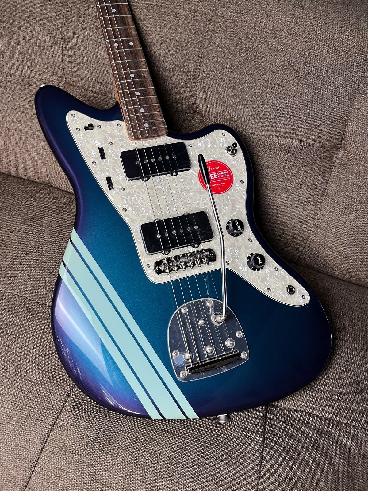Squier FSR Classic Vibe 60s Jazzmaster Electric Guitar, Laurel FB, Competition Burgundy