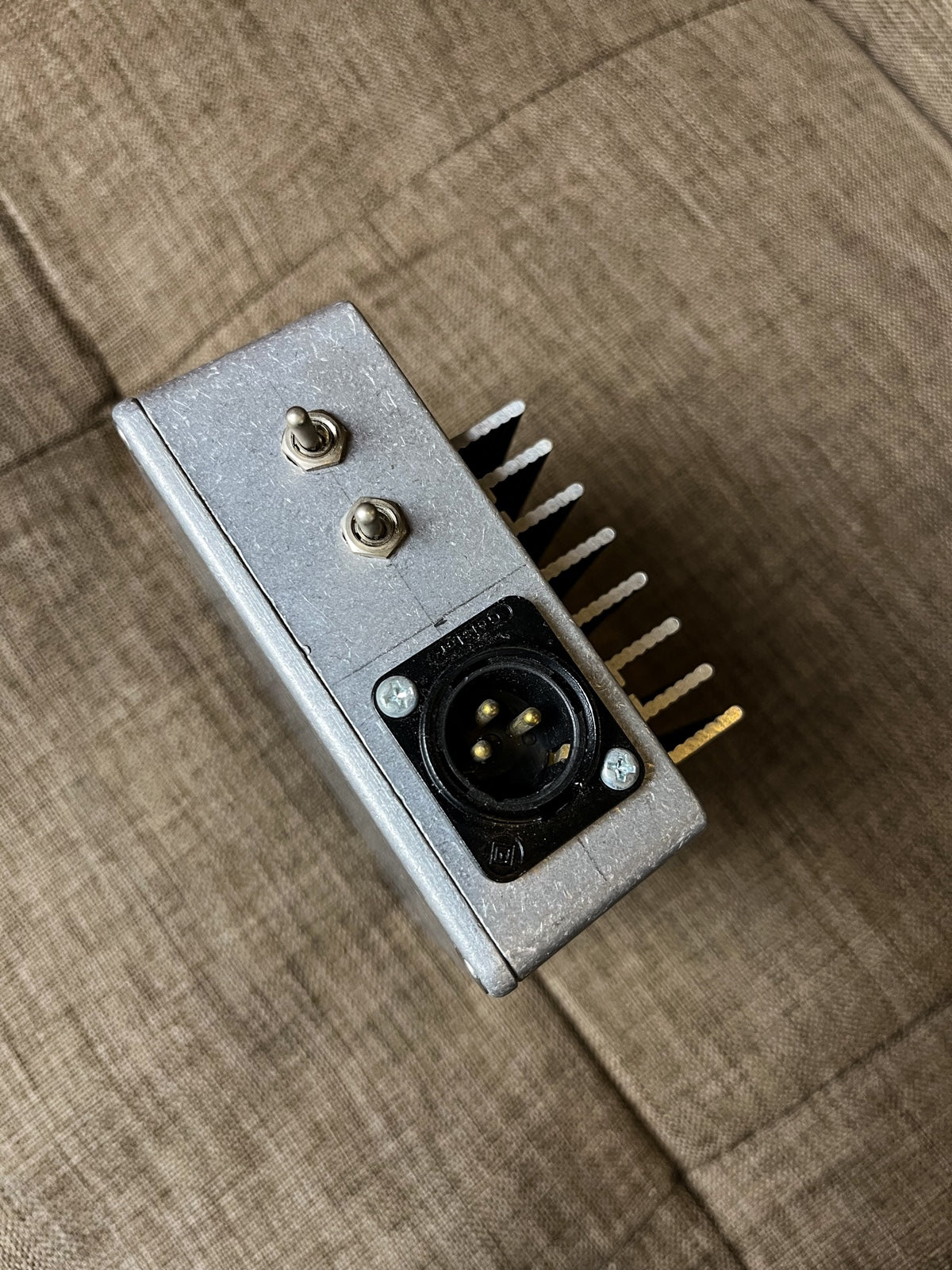 Three chords analog reactive load
