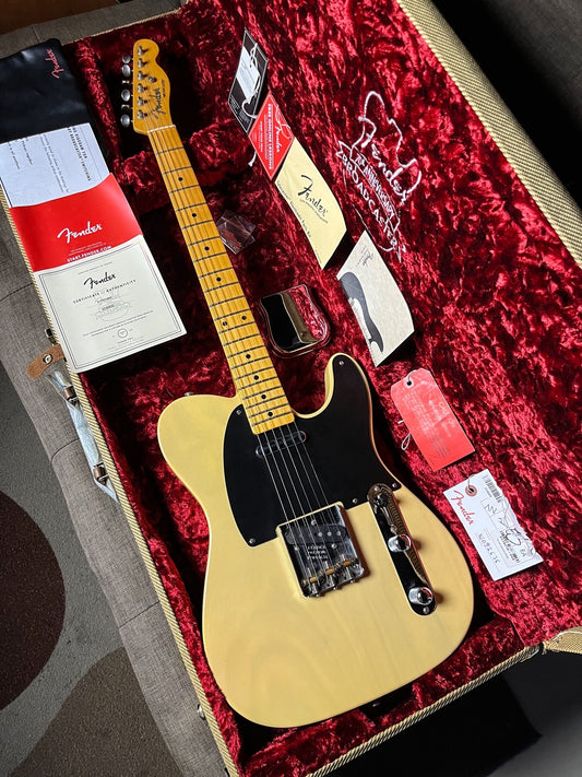 Fender 70th Anniversary Broadcaster Telecaster Blackguard Blonde