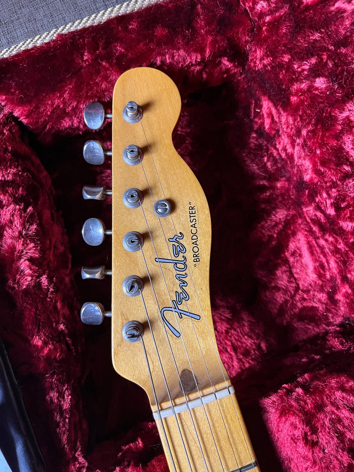 Fender 70th Anniversary Broadcaster Telecaster Blackguard Blonde