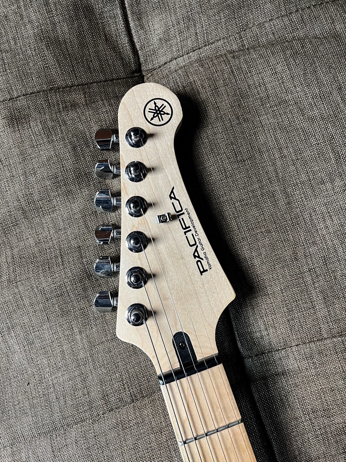 Yamaha pasifica 112v