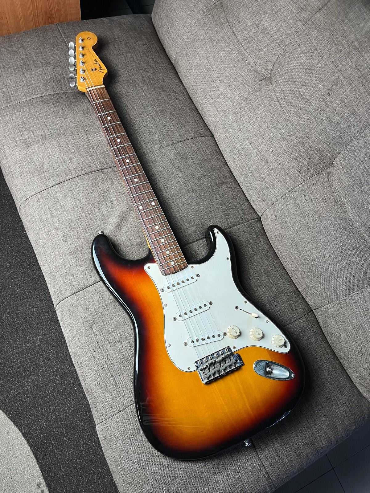 Fender stratocaster st62 tx sunburst