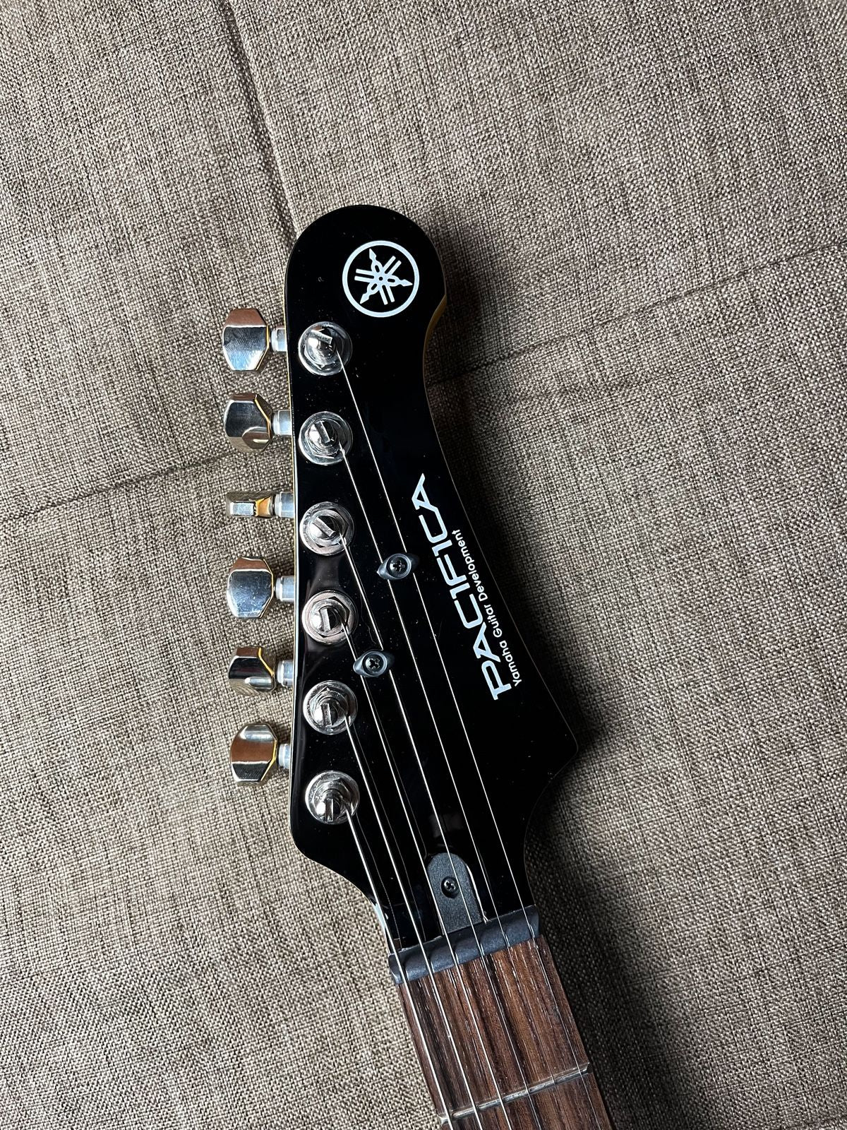 Yamaha Pasifica 611H