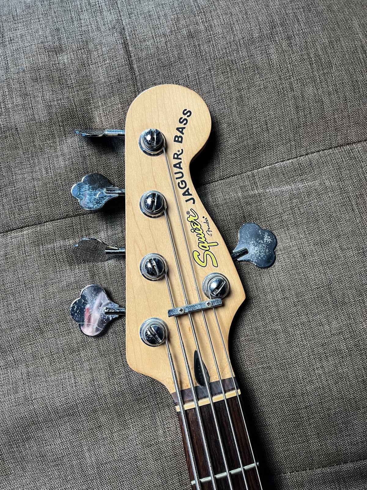 Squier Vintage Modified Jaguar Bass V 5 Strings