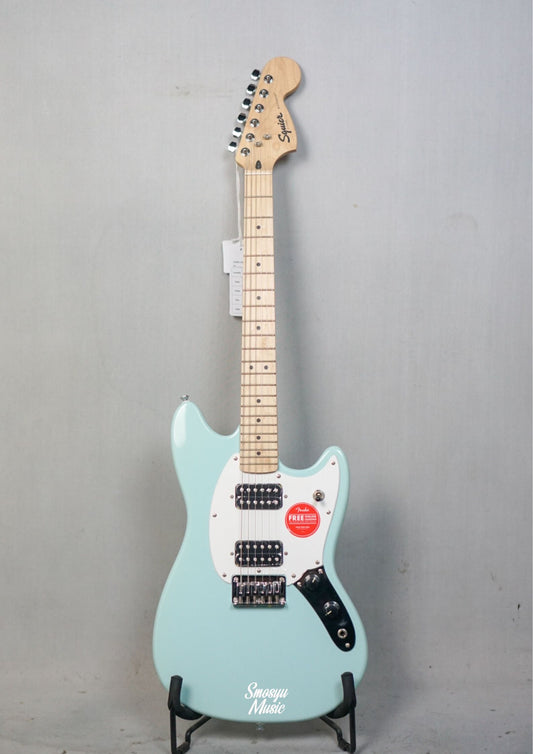 Squier Sonic Mustang HH White Pickguard Maple FB Sonic Blue