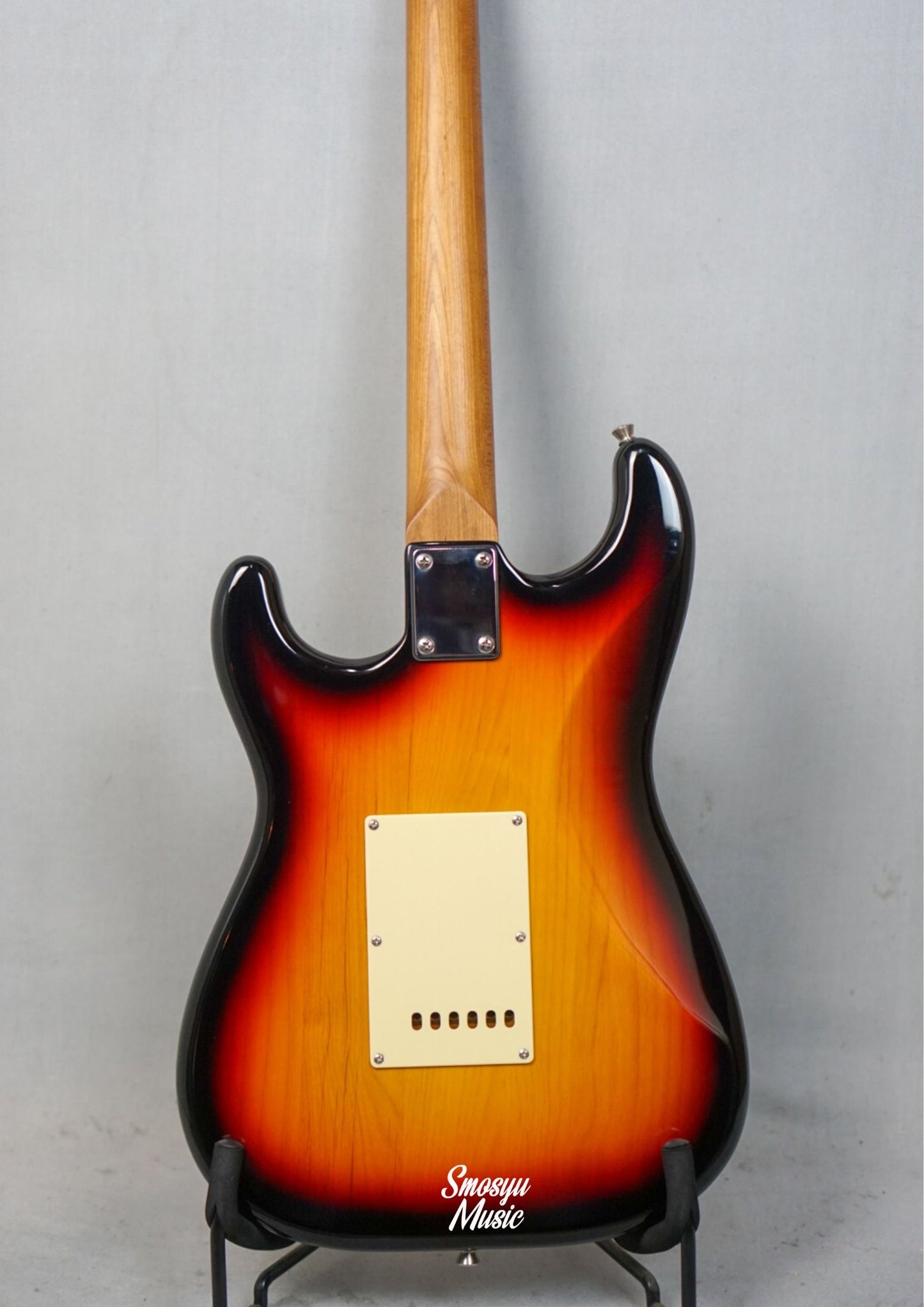 Bacchus Universe BST-2RSM/R Tri Tone Sunburst