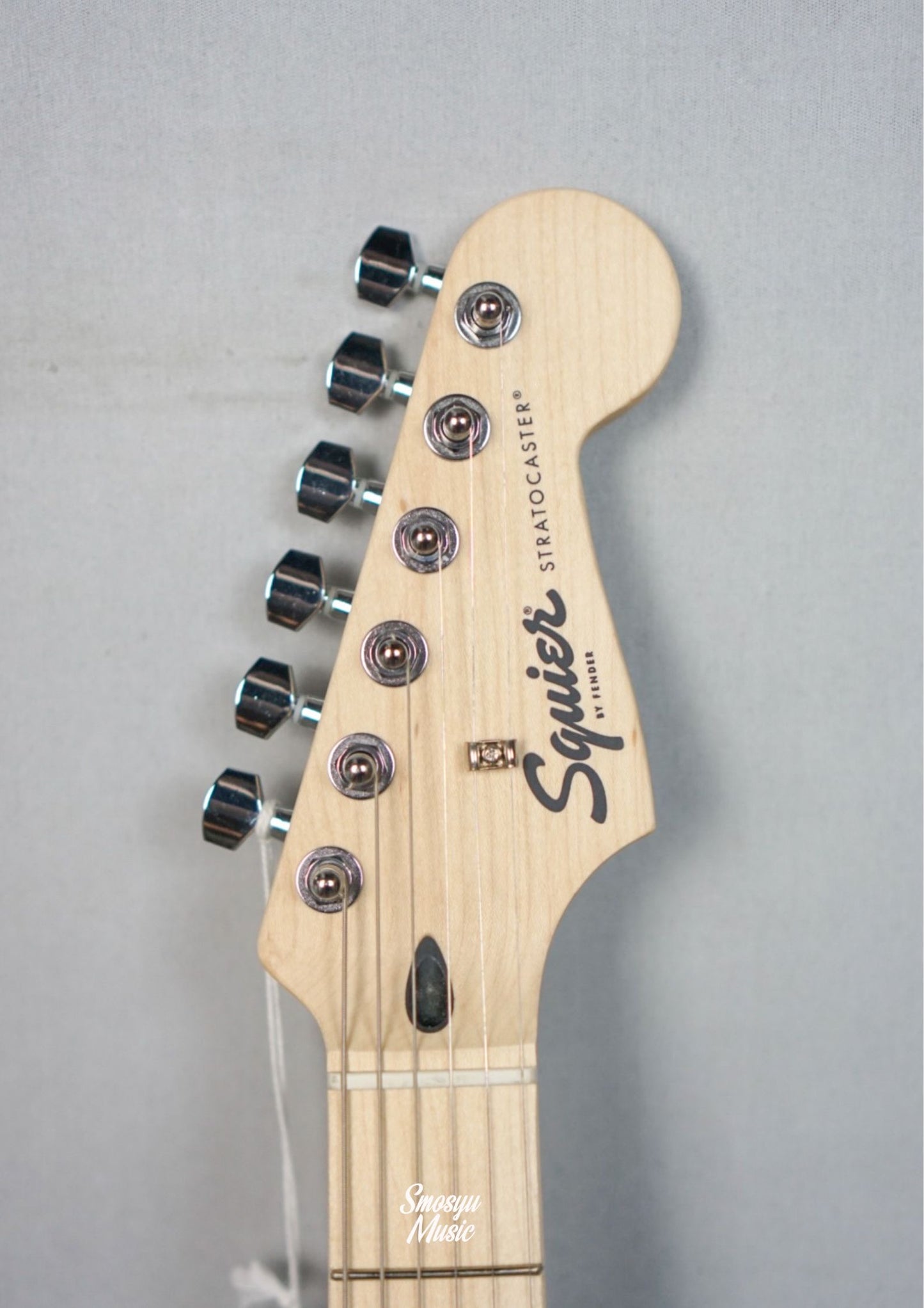 Squier FSR Sonic Stratocaster White Pickguard Maple FB Arctic White