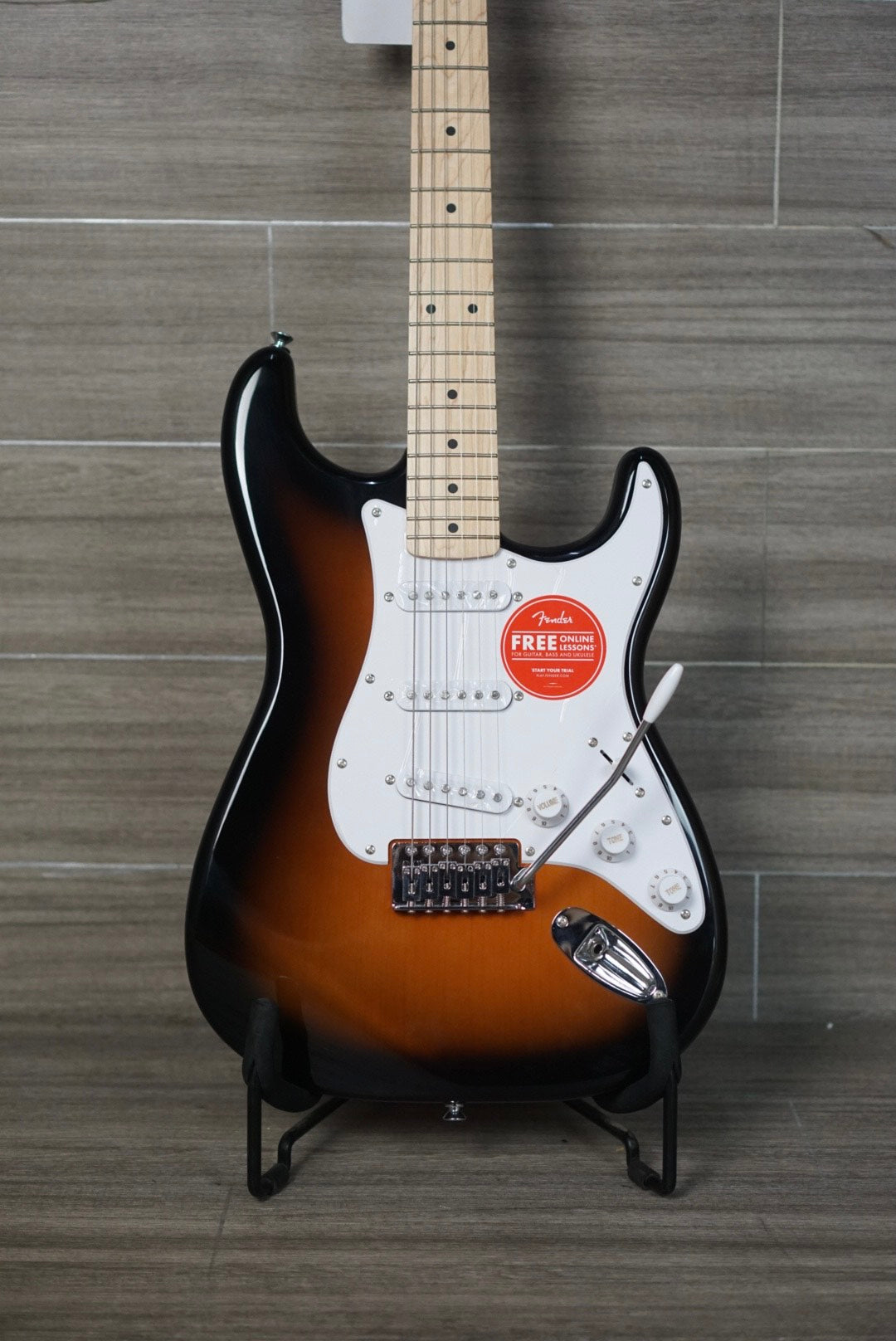 Squier Sonic Stratocaster HSS White Pickguard Maple FB 2 Color Sunburst