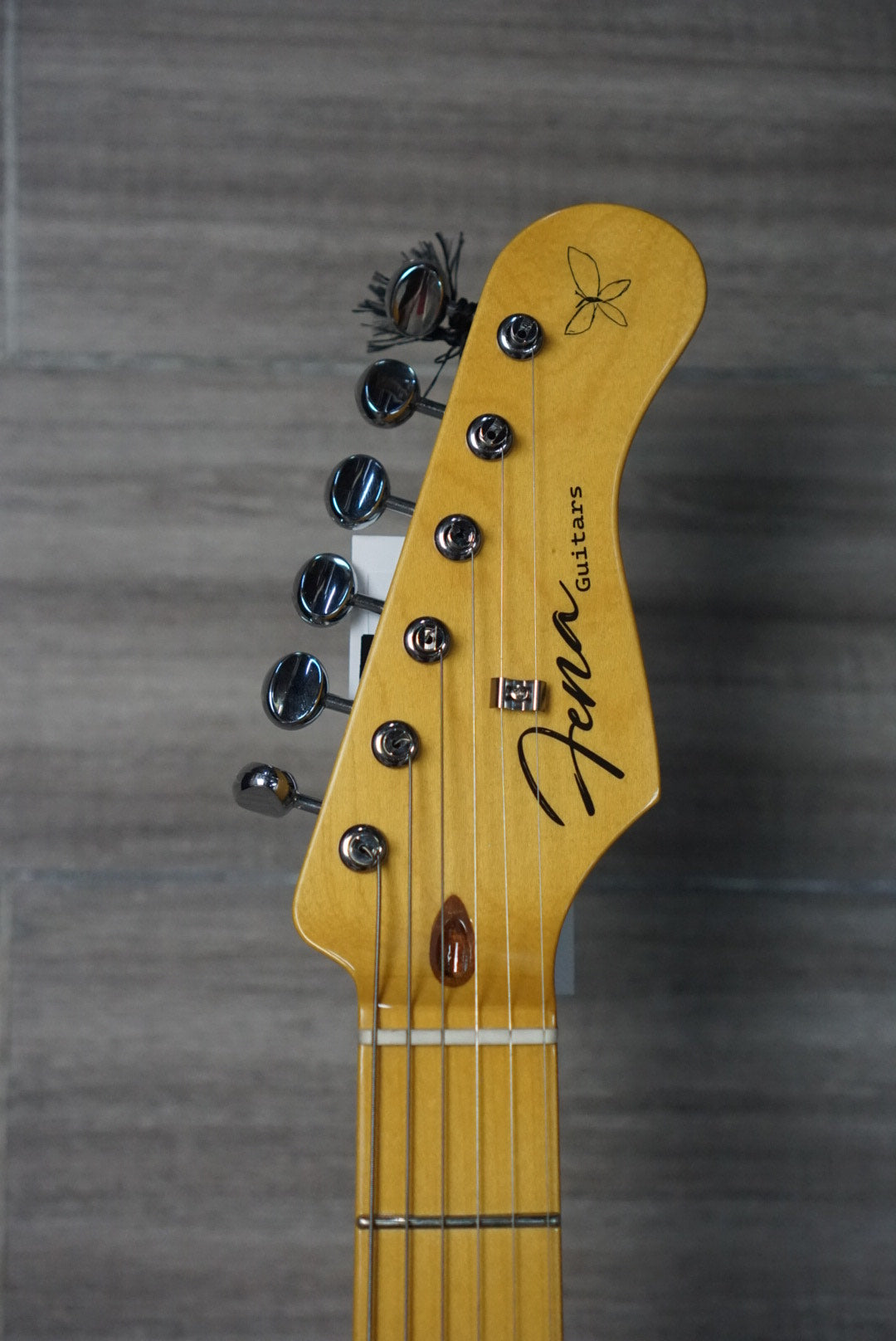 Fena Guitars Stratocaster STD Red