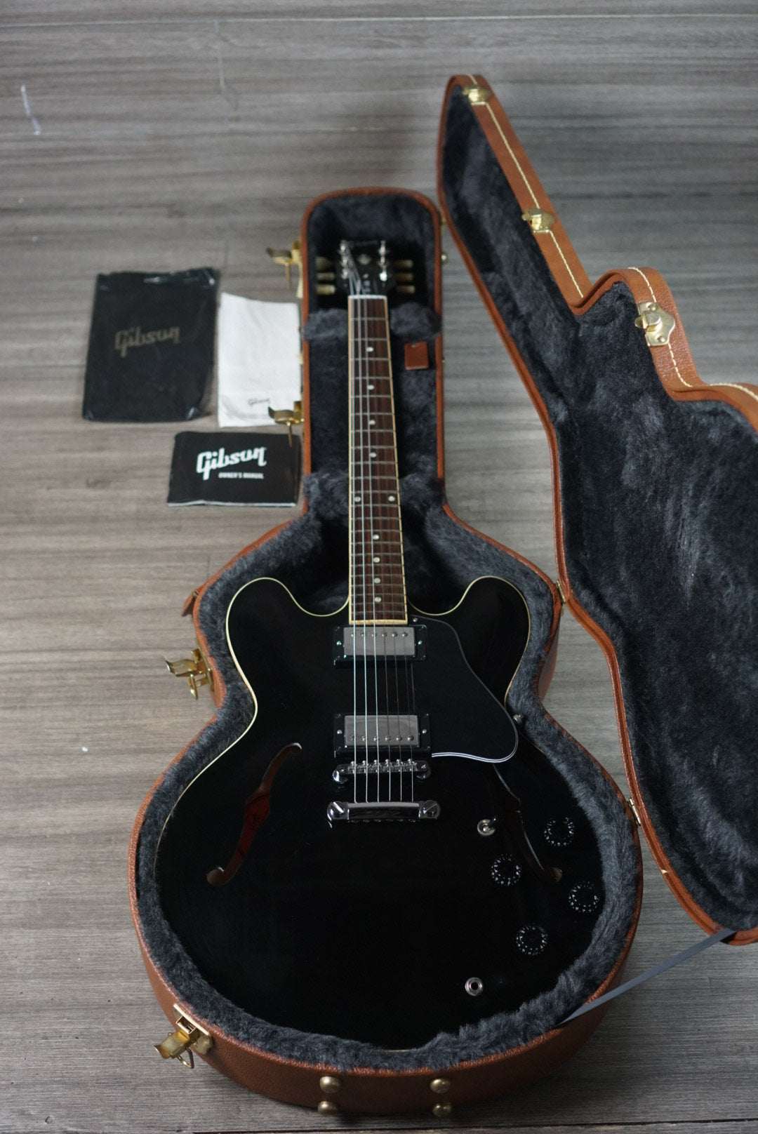 Gibson ES 335 Ebony 2011