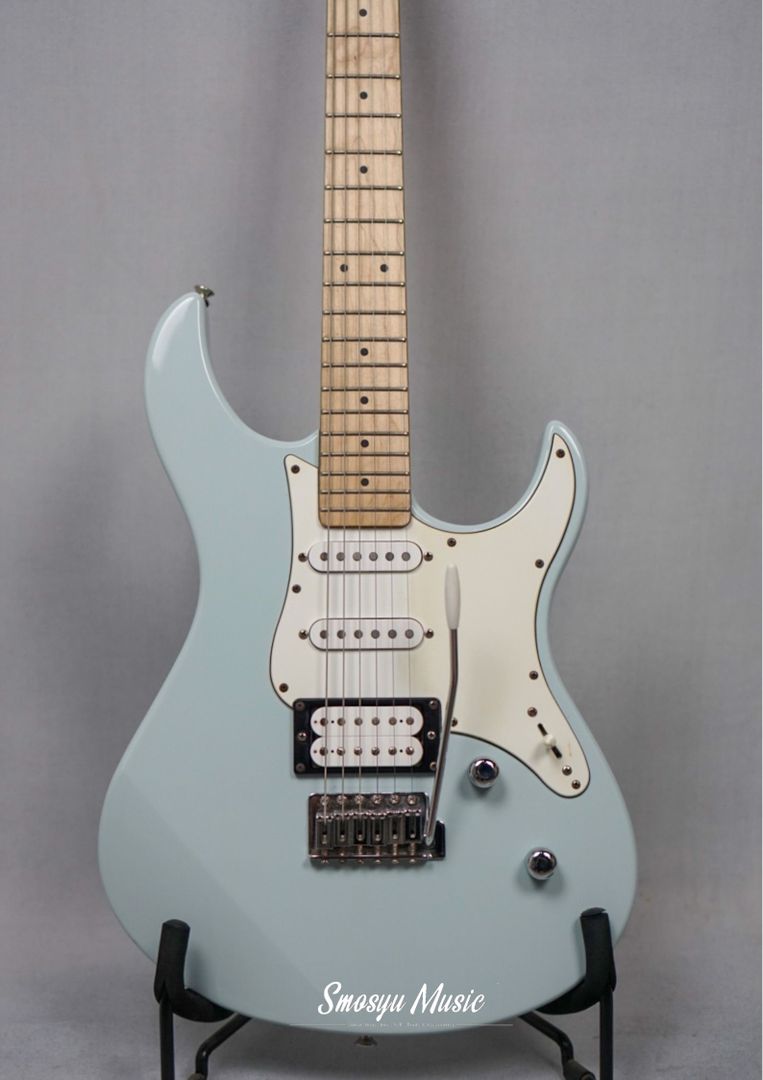 Yamaha Pacifica PAC 112VM Ice Blue