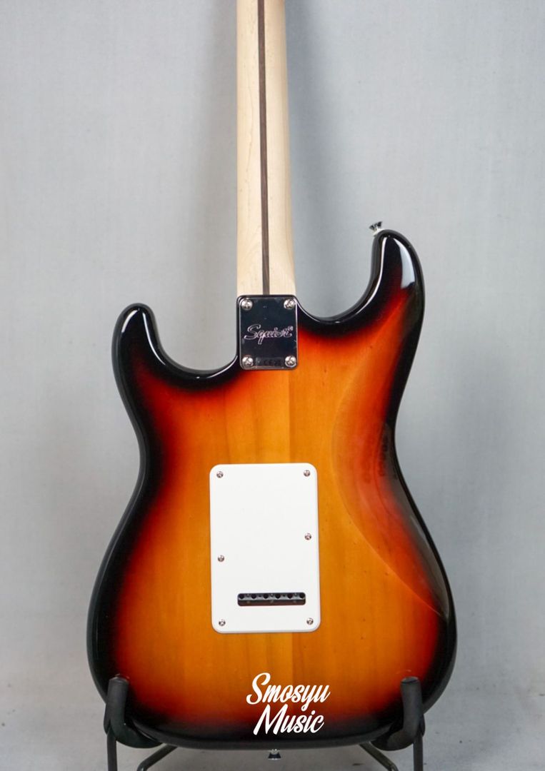 Squier Affinity Series Stratocaster Laurel FB 3-Color Sunburst