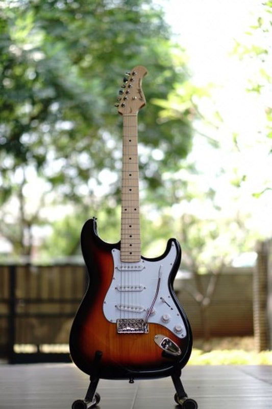 BACCHUS BST - 1M 3TONE SUNBURST