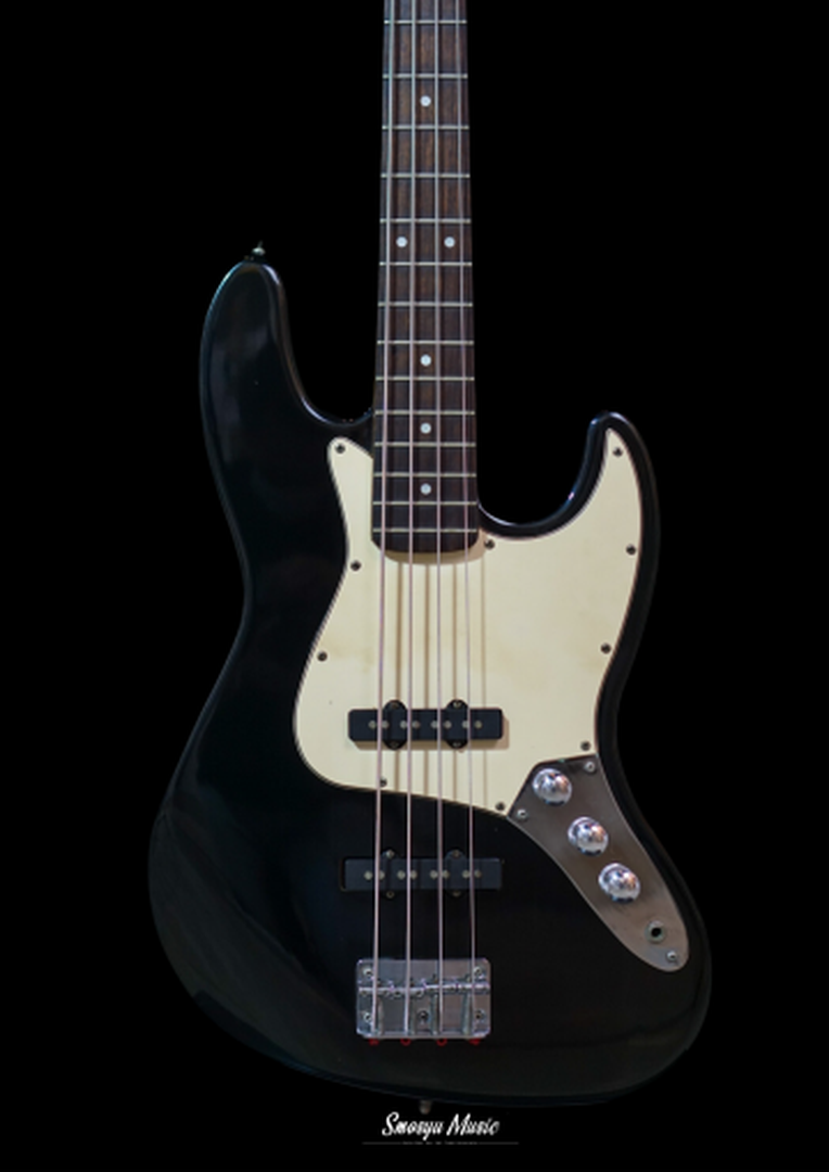 Squier Bass California J-Bass Black