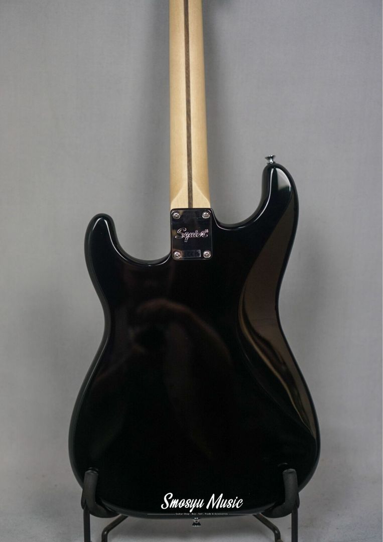 Squier Bullet Stratocaster Hardtail Laurel FB Black